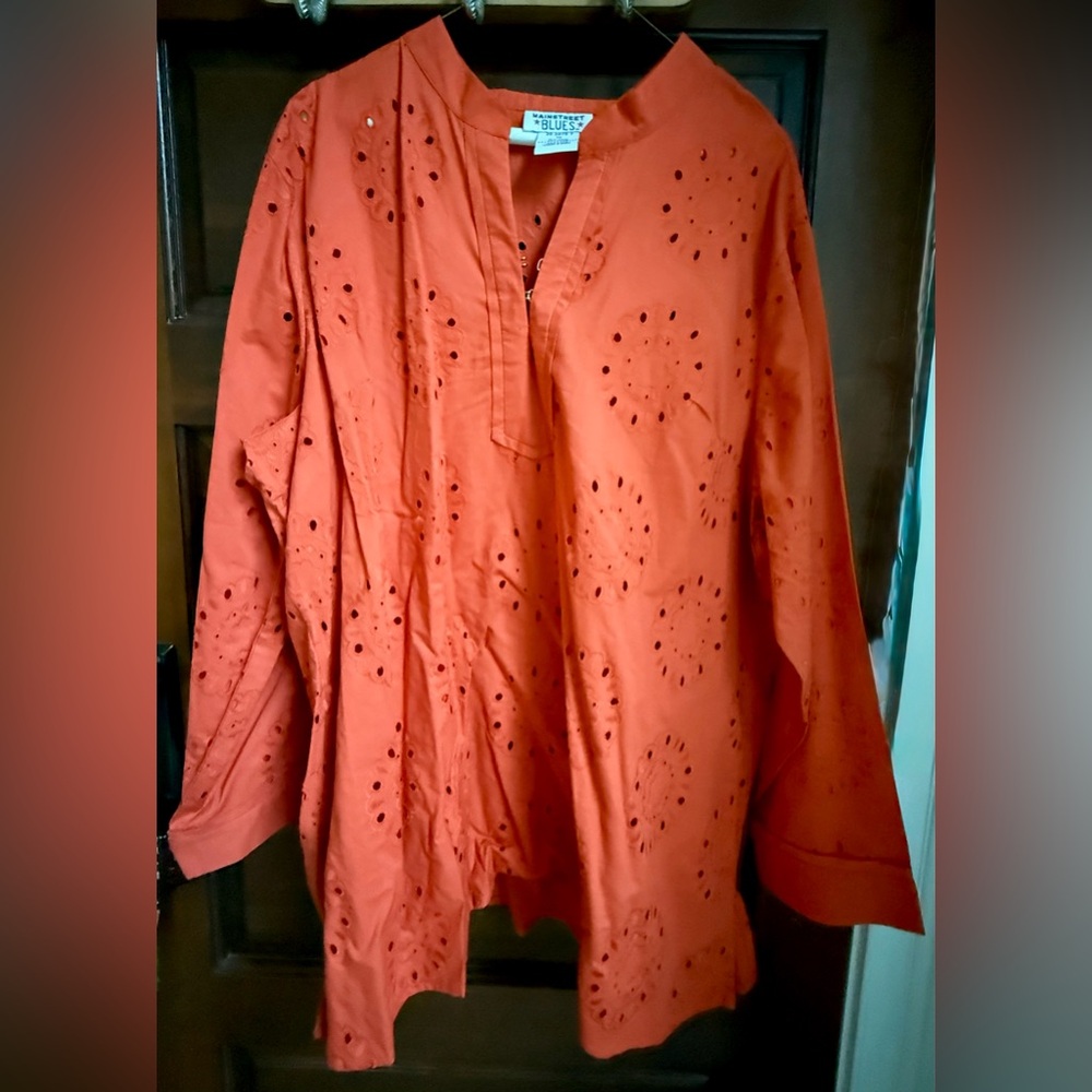NWOT Plus Size Elegant Orange Eyelet Women's Tunic